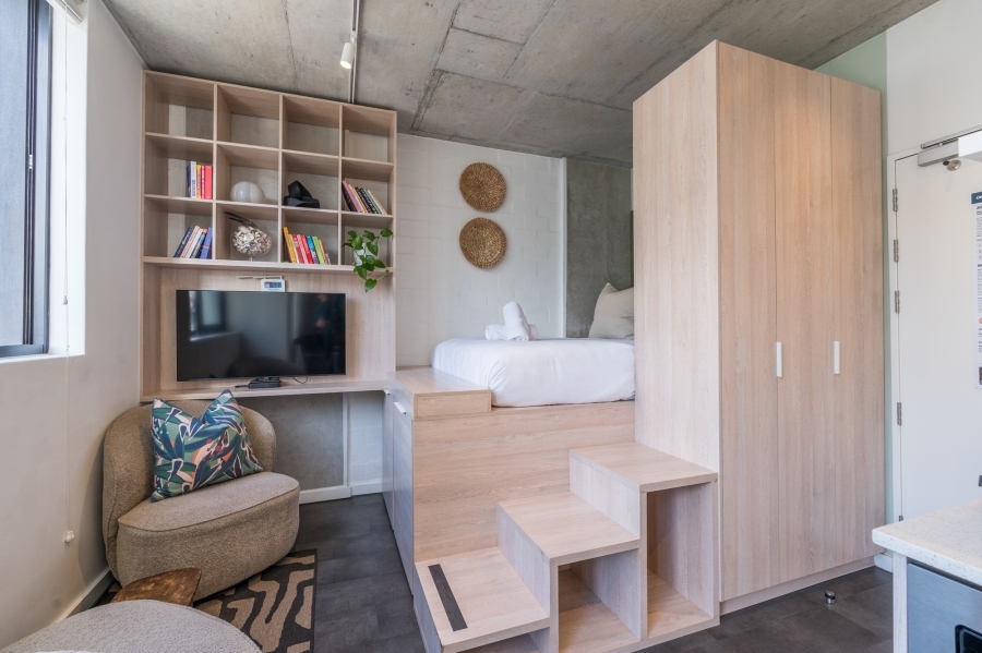 1 Bedroom Property for Sale in Sea Point Western Cape